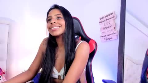 Snapshot of evelyn__ebony chatting on 12-07-24, 07:05 evelyn ebony online show from 12-07-24, 07:05