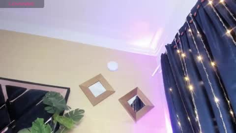 evelyn__rose1 online show from 04-20-26, 01:52