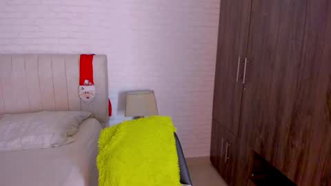 Snapshot of evelyn_candy chatting on 01-06-25, 01:20 EVE online show from 01-06-25, 01:20