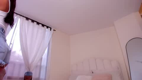 Snapshot of evelyn_coelloo chatting on 11-10-25, 10:31 Eve online show from 11-10-25, 10:31