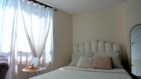 Snapshot of evelyn_coelloo chatting on 11-21-25, 05:00 Eve online show from 11-21-25, 05:00