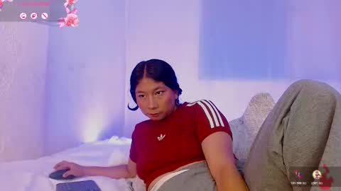 Snapshot of evelyn_flores1 chatting on 02-11-26, 02:49 online show from 02-11-26, 02:49