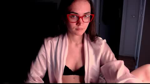 Snapshot of evelyn_gg chatting on 03-10-26, 10:20 Evelyn online show from 03-10-26, 10:20