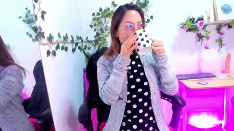 evelyn_miller___ online show from 04-28-26, 06:02