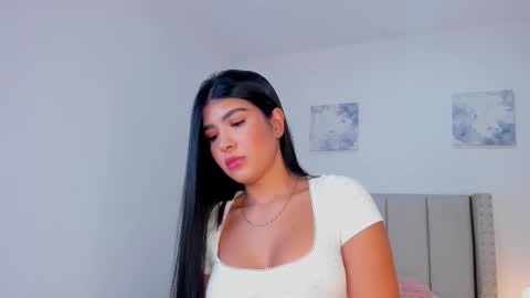 Snapshot of evelyn_montoya chatting on 09-08-25, 06:40 Evelyn online show from 09-08-25, 06:40