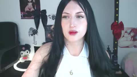 Snapshot of evelyn_sheeran chatting on 03-01-26, 02:13 Julieta online show from 03-01-26, 02:13