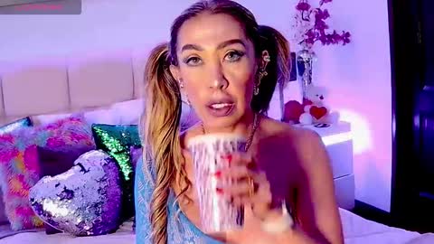 EvelynaGrey online show from 11-06-25, 07:15