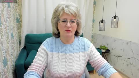 Evelyn online show from 04-08-26, 05:07