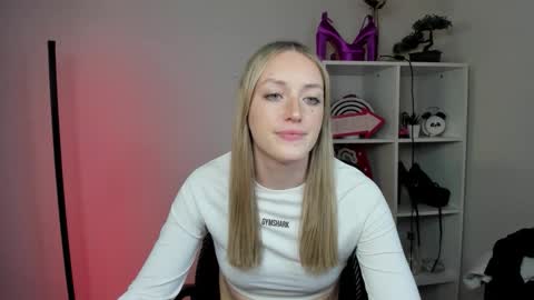 evelynblond online show from 03-18-26, 06:33