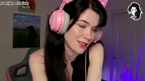 Evelyn Claire online show from 12-24-24, 07:17