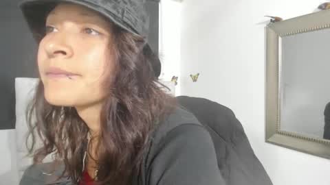 Snapshot of evelynesex chatting on 09-20-25, 11:50 Evelyne online show from 09-20-25, 11:50