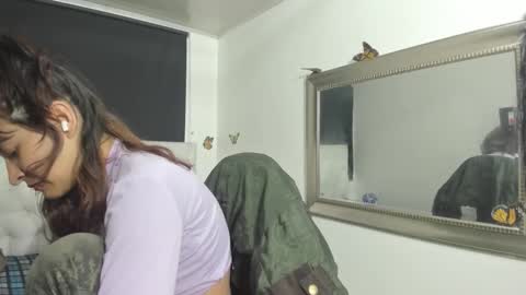 Snapshot of evelynesex chatting on 10-10-25, 02:43 Evelyne online show from 10-10-25, 02:43