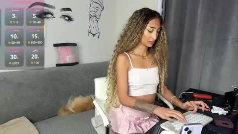 Evelyn online show from 11-13-25, 02:16