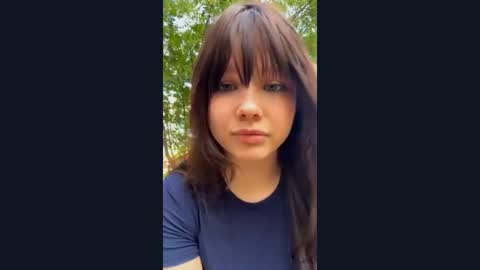 Snapshot of evelynhudson chatting on 06-25-26, 10:53 Evelyn Velvet online show from 06-25-26, 10:53
