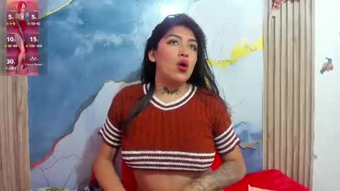 Snapshot of evelynn_22 chatting on 07-10-26, 10:29 Abbi online show from 07-10-26, 10:29