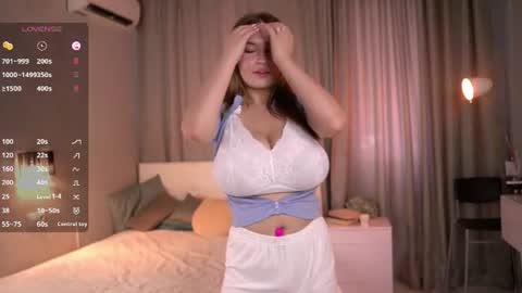 Emily online show from 07-25-26, 06:22