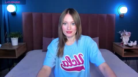 Evelyn online show from 11-23-25, 01:38