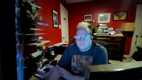 Snapshot of eventhorizon47 chatting on 12-31-24, 08:26 EV47 online show from 12-31-24, 08:26