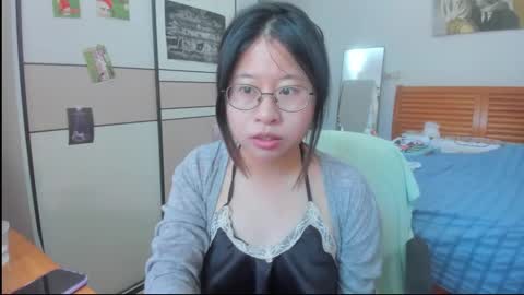 Snapshot of everhigh chatting on 10-08-25, 08:12 Coco online show from 10-08-25, 08:12