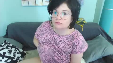 Everly online show from 02-12-25, 02:10