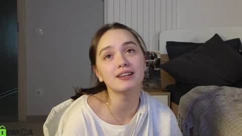evi_woow online show from 02-02-25, 11:32