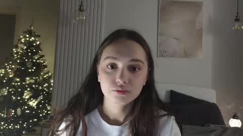 evi_woow online show from 12-16-25, 01:10