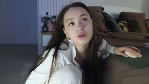 Snapshot of evi_woow chatting on 04-29-26, 10:27 evi_woow online show from 04-29-26, 10:27