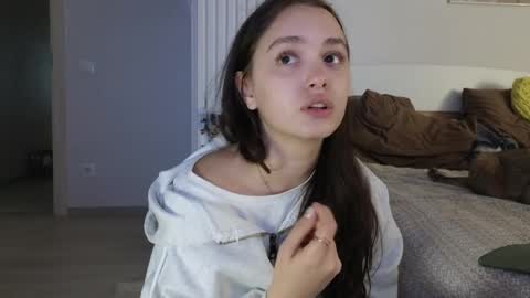 Snapshot of evi_woow chatting on 05-05-26, 10:07 evi_woow online show from 05-05-26, 10:07