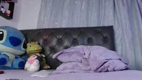 Snapshot of evie_cloud chatting on 03-12-26, 12:17 Evie Cloud online show from 03-12-26, 12:17