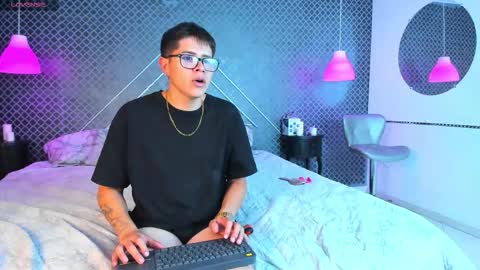 Snapshot of evie_demn chatting on 02-20-26, 06:19 Evie Denm online show from 02-20-26, 06:19