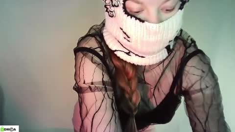 Renesme White Im here from Monday to Friday online show from 05-12-26, 01:36
