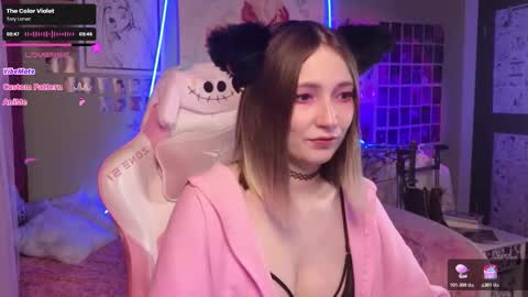 Evie online show from 11-29-25, 01:08