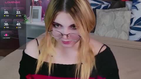 evie_val online show from 11-07-25, 03:23