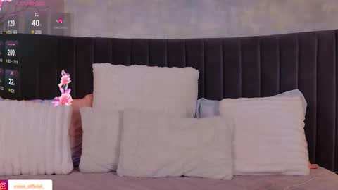 Evie online show from 01-09-26, 06:16