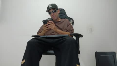 Snapshot of evil_boss1 chatting on 07-03-26, 05:03 evil_boss1 online show from 07-03-26, 05:03