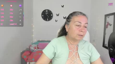 Snapshot of evil_stepmothers chatting on 05-09-26, 06:24 Pamela online show from 05-09-26, 06:24