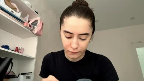 Chloe online show from 05-19-26, 01:39