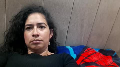 Snapshot of evolet_evolet_ chatting on 11-22-25, 10:42 Evolet online show from 11-22-25, 10:42