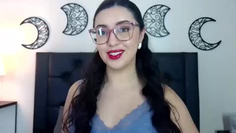 Snapshot of evoletmk chatting on 11-17-25, 06:14 Evolet online show from 11-17-25, 06:14