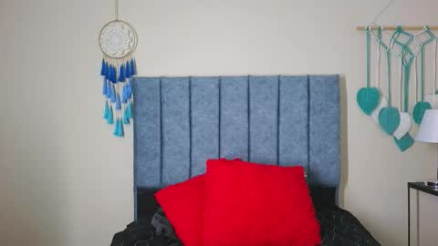 Snapshot of evoletmk chatting on 11-24-25, 10:15 Evolet online show from 11-24-25, 10:15