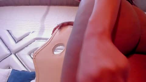 Evonnie online show from 04-21-26, 04:30