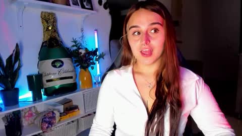 EVY online show from 03-20-26, 02:38