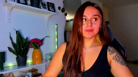 EVY online show from 04-01-26, 01:06