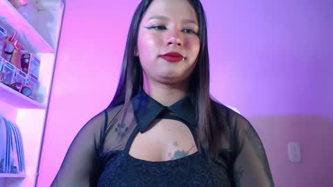 Snapshot of evybubbles_ chatting on 01-19-25, 01:21 Im Evy online show from 01-19-25, 01:21