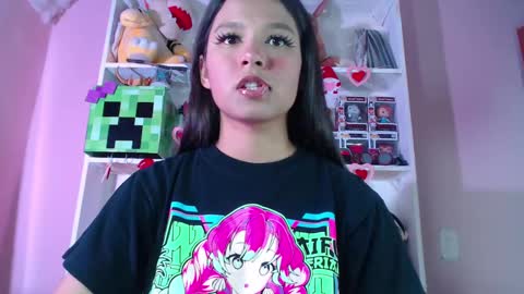 Snapshot of evybubbles_ chatting on 03-08-25, 10:24 Im Evy online show from 03-08-25, 10:24
