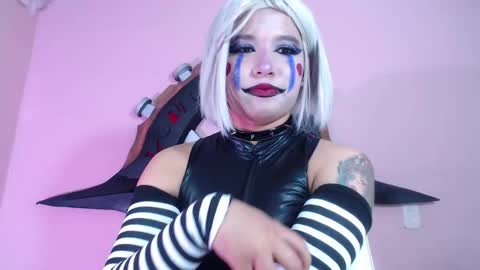 Snapshot of evybubbles_ chatting on 10-04-25, 11:25 Im Evy online show from 10-04-25, 11:25