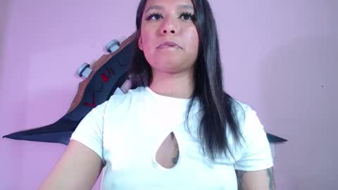 Im Evy online show from 10-23-25, 03:44