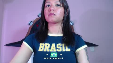 Im Evy online show from 11-25-25, 03:56