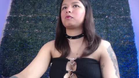 Snapshot of evybubbles_ chatting on 04-26-26, 02:37 Im Evy online show from 04-26-26, 02:37