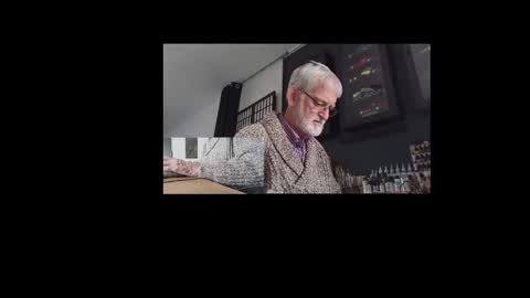 Snapshot of ewaldwillems99 chatting on 04-10-26, 12:10 Naaktloper online show from 04-10-26, 12:10